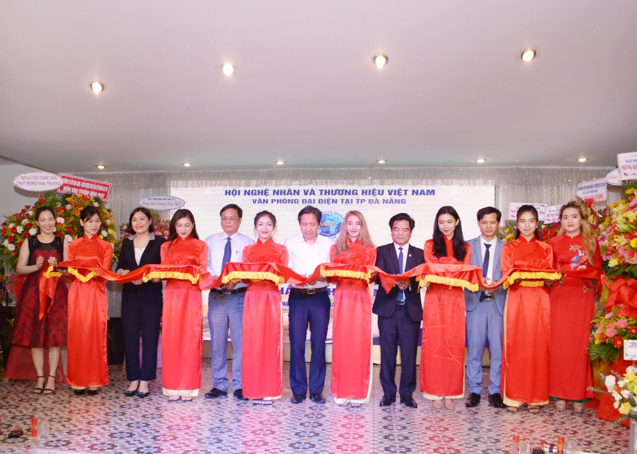 Lễ khai trương văn phòng đại diện Hội Nghệ nhân và Thương hiệu Việt Nam tại Đà Nẵng thành công tốt đẹp