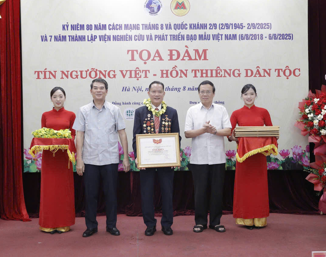 Viện Nghiên cứu và phát triển Đạo Mẫu Việt Nam tổ chức tọa đàm “Tín ngưỡng Việt - Hồn thiêng dân tộc”